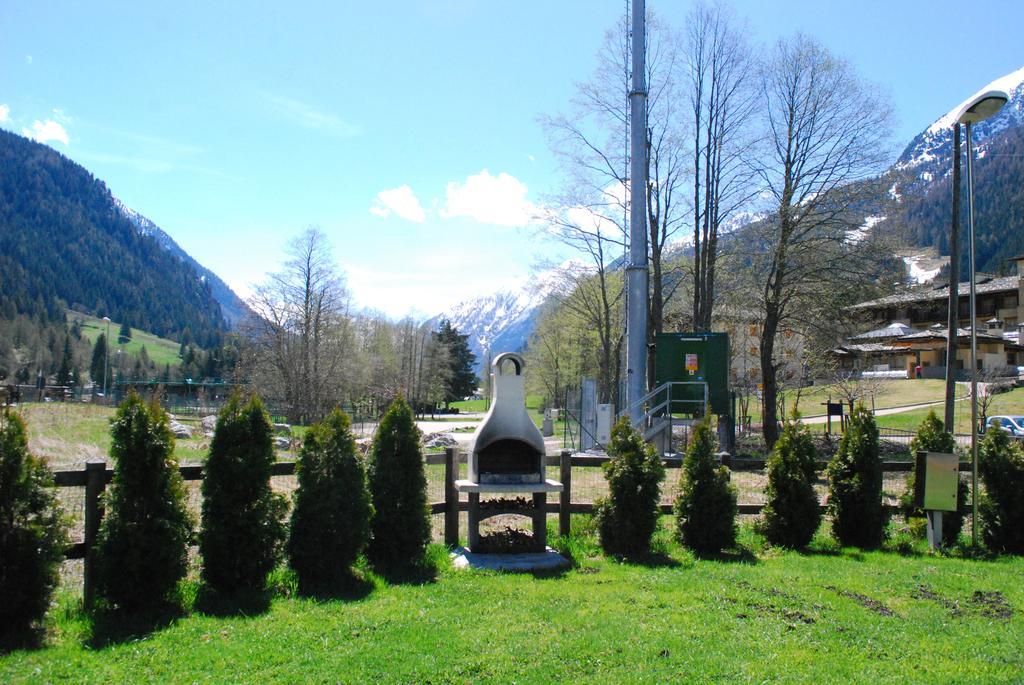 Margherita Camping & Resort Gressoney-Saint-Jean Ruang foto