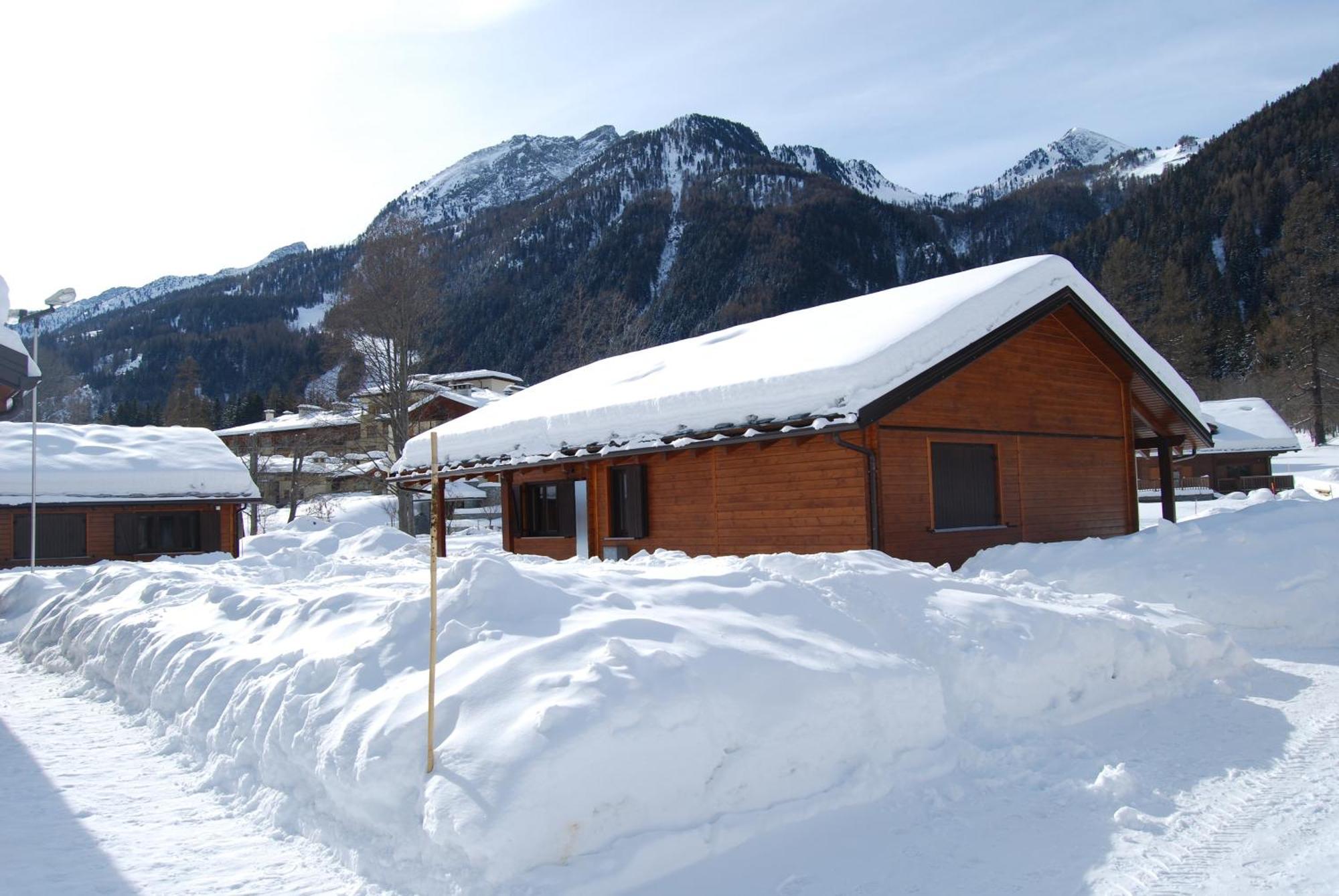 Margherita Camping & Resort Gressoney-Saint-Jean Bagian luar foto