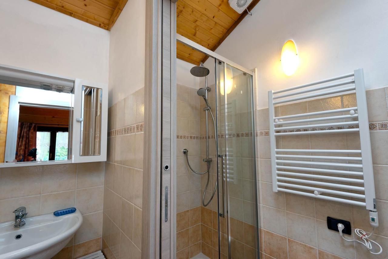 Margherita Camping & Resort Gressoney-Saint-Jean Bagian luar foto